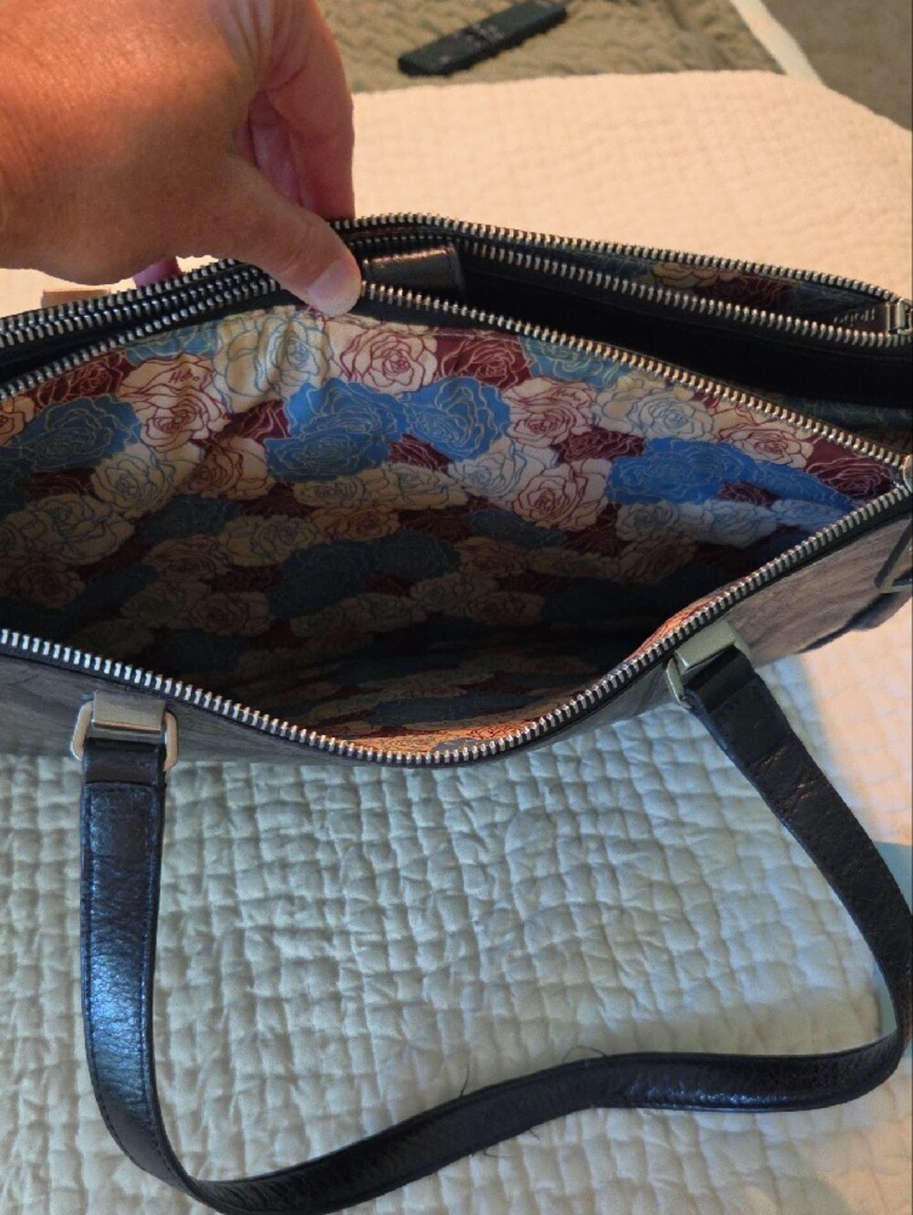 HOBO Floral Lined All Purpose Tote With Interior Pockets - Picture 3 of 9